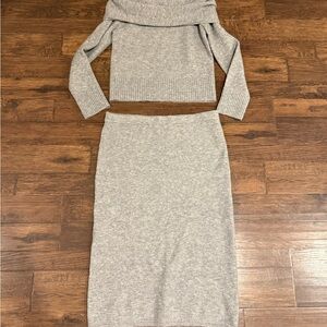 House of Harlow 1960 Light Gray Women's Skirt Set